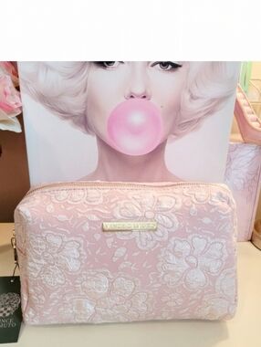 🌺Vince Camuto Cosmetic Bag Cosmetic Case Travel Bag Luxury Collection